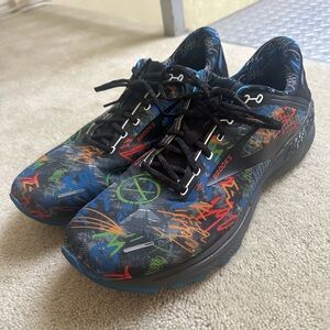 MENS ADRENALINE GTS 22 RUNNING SHOE